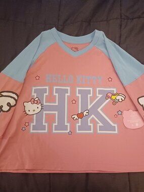 Helo Kitty crop top NWT